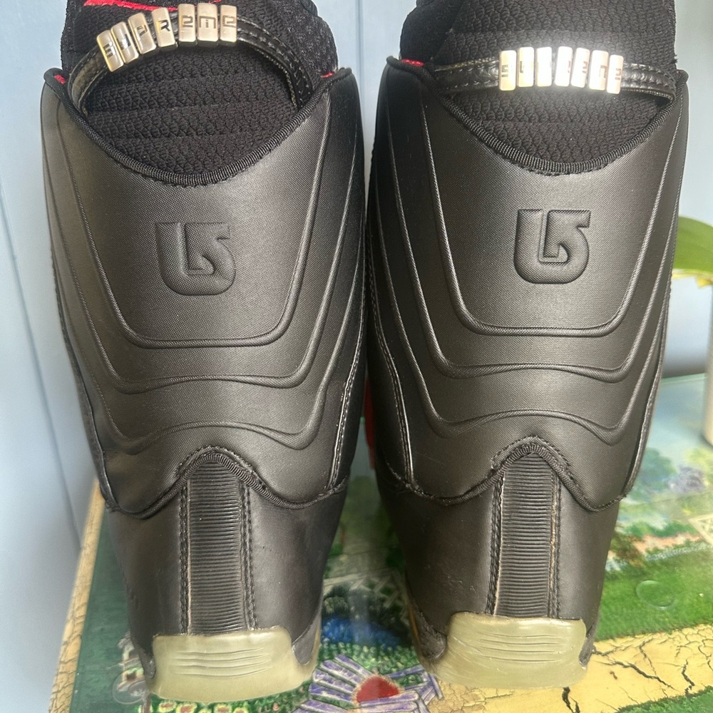 Burton Black and Red Women's Supreme Snowboard Boots - Picture 2 of 11